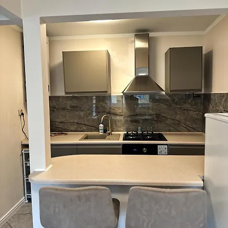 Sixth Corner سفينويتشي