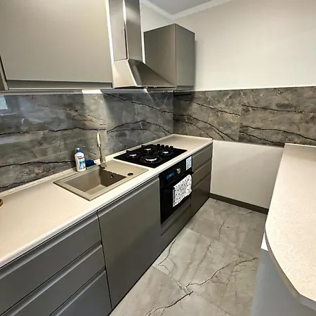 Sixth Corner سفينويتشي