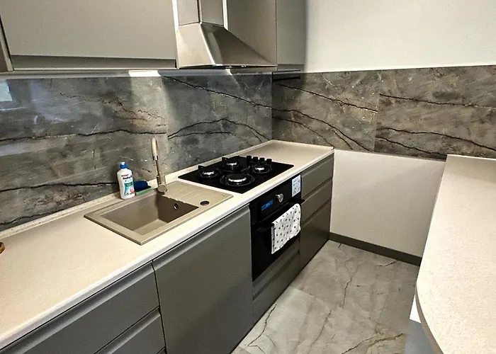 Sixth Corner 斯维诺乌伊希切